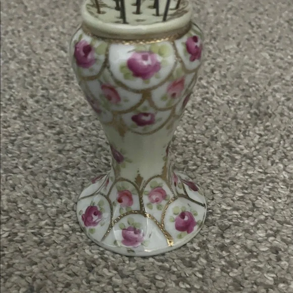 Vintage hat pin Floral Ceramic Pin Holder with Black and White Pins